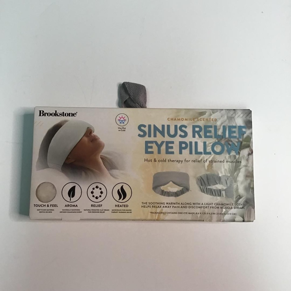 Brookstone Sinus Relief Eye Pillow Chamomile Scented Hot Cold Therapy Gray NEW